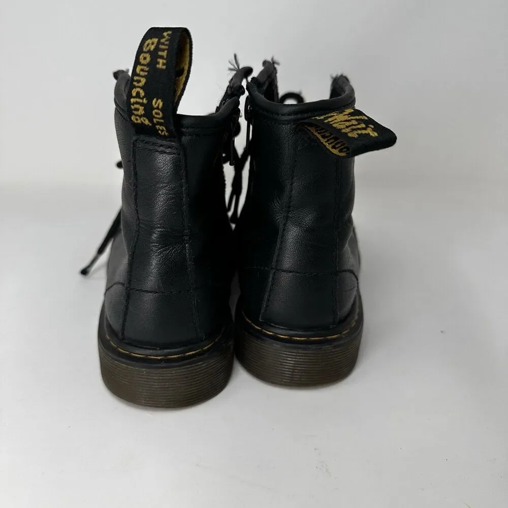 Dr Martens Kids Youth Size Air Wair JY004 Boots Size‎ 2